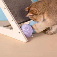 Griffoir pour chat en bambou avec jouet en sisal intégré, nid pour chat et structure d'escalade universelle pour toutes les saisons