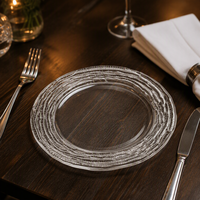 Assiette de présentation en verre texturé doré de 13 pouces, assiette décorative en verre transparent pour la mise en scène de table de mariage ou de fête