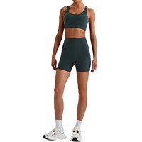 Conjunto de Yoga YIYI de Secado Rápido y Ajuste Ceñido, Top Cruzado con Espalda Descubierta y Pantalones Cortos con Corte en V, para Deportes al Aire Libre, Running y Entrenamiento