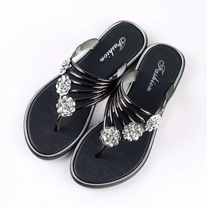 2022 femmes de pantoufles D'été sandales nouveau plat fleurs clip-orteil femmes de chaussures lumière pantoufles de femmes en plein air casual flip-flops