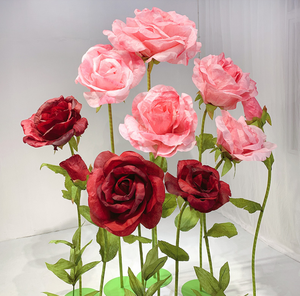 Grandes fleurs de rose en papier, accessoires de mariage, fleurs artificielles en papier crépon, décoration de fleurs de rose - Product Image 2