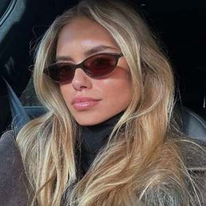 Lunettes de soleil pour femme 2025, style vintage, légères, en plastique, petite monture, protection UV400, forme ovale œil de chat - Product Image 3