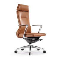 Chaise de bureau exécutive pivotante MIGE Mayfair en cuir bleu marine moderne avec pieds en bois massif, base à 5 étoiles, roulettes et revêtement matelassé
