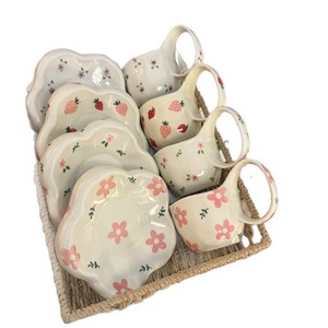 Set Tazza da Caffè e Piattino in Ceramica Stile Coreano Ins, Design Originale Dipinto a Mano, <span class=keywords><strong>Piatto</strong></span> di Grande Valore <span class=keywords><strong>per</strong></span> Dolci e Gioielli - Product Image 5