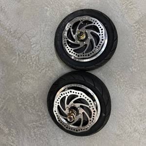 มอเตอร์สกู๊ตเตอร์ไฟฟ้า Geofought G14 Molo 5 R8 R7 กำลังไฟ 72V 4000W 5000W 7500W พร้อมล้อแบบแยกส่วน - Product Image 1