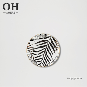 Juego <span class=keywords><strong>de</strong></span> tazas <span class=keywords><strong>de</strong></span> café y platillos <span class=keywords><strong>de</strong></span> lujo <span class=keywords><strong>de</strong></span> alta gama, hojas negras y doradas para vajilla <span class=keywords><strong>de</strong></span> boda, novedad <span class=keywords><strong>de</strong></span> <span class=keywords><strong>2022</strong></span> - Product Image 6