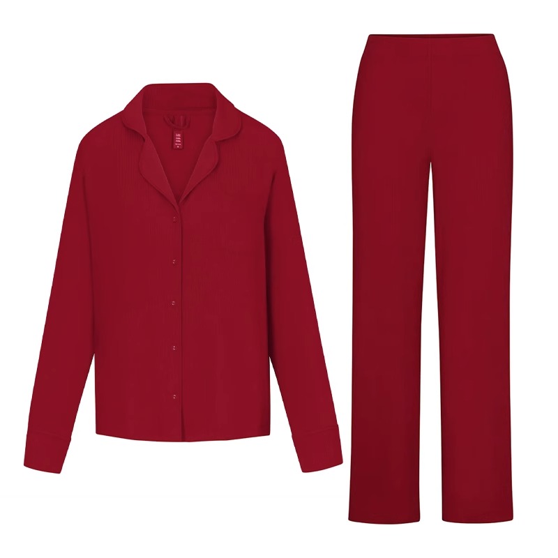 Pantaloni a maniche lunghe rosso giuggiolo