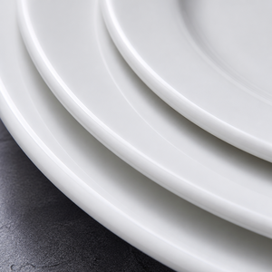 Assiettes plates en <span class=keywords><strong>porcelaine</strong></span> blanche pure <span class=keywords><strong>de</strong></span> 10 pouces, en céramique émaillée, personnalisables, en gros, écologiques, modernes, pour cadeaux promotionnels OEM - Product Image 3