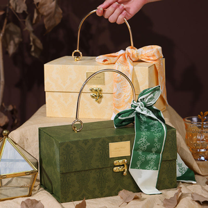 Rigid gift box with metal handle clasp <b>lock</b> gift box <b>portable</b> luxury gift box hard suitcase‑style gift box - Product Image 4