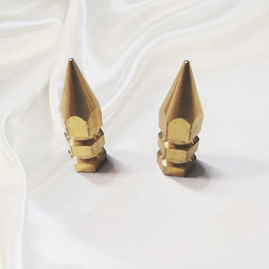 Remaches de cobre Jin Ming con punta puntiaguda de una sola capa, accesorios para prendas de vestir estilo punk. - Product Image 1