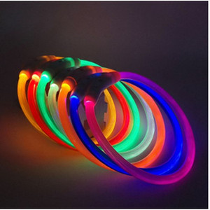 Collier lumineux pour chien réglable, anti-perte, couleur unie, câble de charge USB, design moderne, collier LED rechargeable par USB - Product Image 3