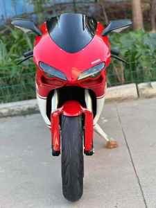 Moto <span class=keywords><strong>sportive</strong></span> <span class=keywords><strong>Ducati</strong></span> 848 d'occasion avec moteur sans balais <span class=keywords><strong>600</strong></span>-1000CC >80km/h Moto de rue à essence - Product Image 2