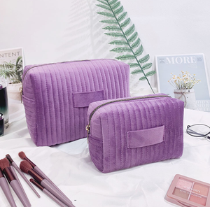 Trousse de Toilette de Voyage Matelassée en Velours Grande Capacité, Style Tendance avec Fermeture Éclair pour Rangement Maquillage et Cosmétiques Femme - Product Image 2