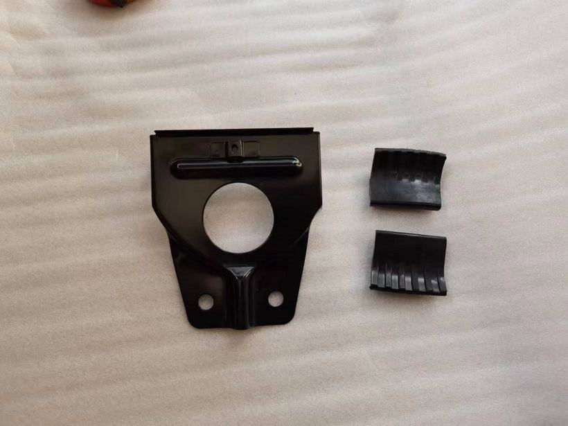 ถังน้ำมันเดี่ยวพร้อมฝาโลหะและแผ่นยาง 2 แผ่น