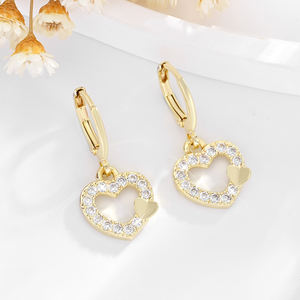 2025ใหม่ต่างหูทองเหลืองประดับเซอร์คอนชุบทองด้วยทองแดง14K จี้รูปผีเสื้อสุดน่ารักสำหรับสวมใส่ประจำวันเครื่องประดับสำหรับผู้หญิง - Product Image 3