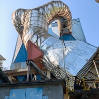 Ligne complète d'occasion pour la production de clinker de ciment 4800 TPD, comprenant un broyeur à boulets VRM 4 2x13m TRMS32.3 et un presse à rouleaux TNP160 140, avec système de récupération de chaleur.