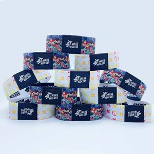 Bracelets de poignet en polyester tissé extensible de marque de créateur fantaisie personnalisés, bracelets de poignet élastiques pour événements - Product Image 1