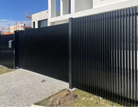 Clôtures et portails verticaux en aluminium à prix d'usine avec caractéristiques pour bétail et piscines, adaptés aux maisons