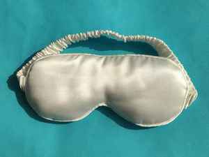 Weighted Luxurious Filled with Natural Mulberry Silk Fiber and Beads Soft Anti Wrinkle 19 momme Silk Sleep Gravity <strong>Eye</strong> <strong>Mask</strong> - Product Image 2