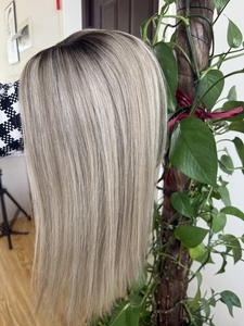 ท็อปเปอร์ผมแท้แบบไร้กาว มองไม่เห็นรอยต่อ  ฐานลูกไม้  ไฮไลท์สีเทา  สำหรับผู้หญิงผิว<span class=keywords><strong>ขาว</strong></span> - Product Image 6