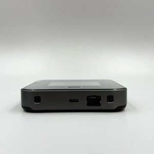 Router HKCC Netgear MR7500 Nighthawk M7 5G Ultra WIFI 7 con punto de acceso móvil mmWave MR7500-1TLAUS (caja abierta) - Product Image 3