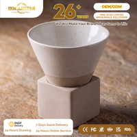 Outils pour l'expresso, tasse à café en céramique peinte à la main, forme créative en forme d'entonnoir, tasse à café en céramique avec base, mug à café rétro en argile