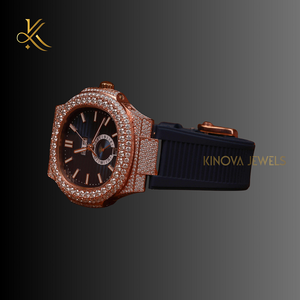 Reloj Moissanite Diamond diseñado con piedras brillantes y artesanía elegante para un aspecto lujoso y atemporal todos los días - Product Image 2