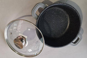 Set di Pentole Antiaderenti con Rivestimento in Granito, 6 Pezzi, 36-40-44cm, Pentole in Alluminio Nero per <span class=keywords><strong>Fornelli</strong></span> <span class=keywords><strong>a</strong></span> Gas e <span class=keywords><strong>a</strong></span> <span class=keywords><strong>Induzione</strong></span> - Product Image 5