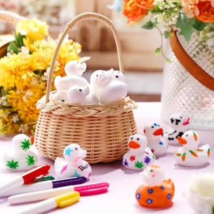 Canards en caoutchouc blancs créatifs de 2 pouces avec stylos de 12 couleurs, flotteurs de piscine, bricolage, cadeaux d'anniversaire pour enfants - Product Image 2