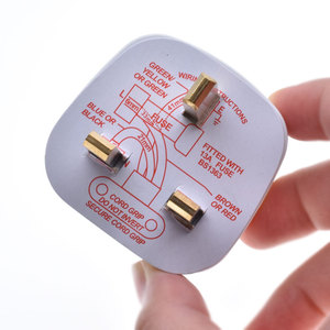 3-Prong UK Industrial Rewireable Power <strong>Plug</strong> <strong>with</strong> <strong>Switch</strong> and Fuse13A 250V British Adapter <strong>Plug</strong> - Product Image 3