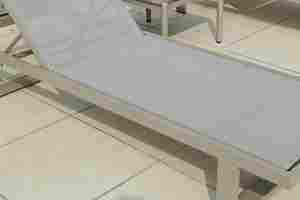 <span class=keywords><strong>Tumbona</strong></span> moderna contemporánea de malla de aluminio de grado hotelero, <span class=keywords><strong>tumbona</strong></span> de ocio al aire libre duradera <span class=keywords><strong>para</strong></span> Resorts frente a la playa, piscina, terrazas, villas - Product Image 4