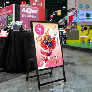 Modernes tragbares LED-Licht regal Kleider ständer aus lackiertem Holz für langlebige Einzelhandel geschäfte Factory Direct - Product Image 3