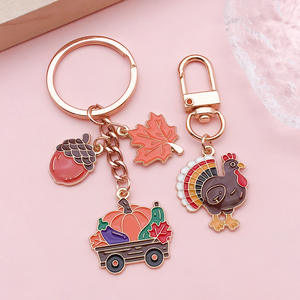 Nouveau Thanksgiving <span class=keywords><strong>feuille</strong></span> <span class=keywords><strong>d</strong></span>'érable chapeau épouvantail alliage champignon dinde écureuil hérisson automne breloques pour la fabrication de bijoux - Product Image 3