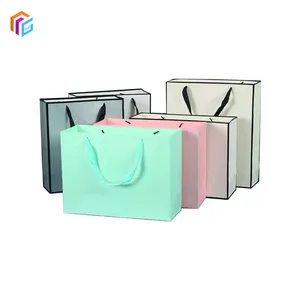 Sacos de papel de embalagem varejo de roupas personalizados, sacos de papel boutique para compras de roupas de luxo com seu próprio logotipo