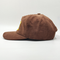 Casquette Snapback 5 panneaux non structurée à dessus plat en velours côtelé de haute qualité 2026, personnalisable avec logo tissé et broderie 3D, pour le sport