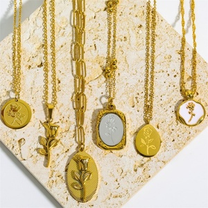 Wholesale Stainless Steel Women Jewelry <b>Necklace</b> Custom Gold Plated Flower <b>Necklace</b> - Product Image 1