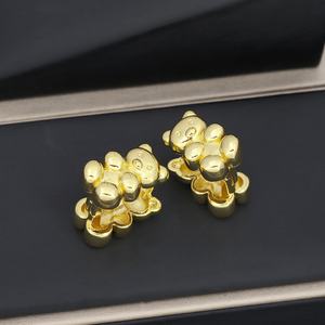 JXX Vente en gros de boucles d'oreilles Huggie tendance géométriques en laiton plaqué or 24 carats avec zircon, bijoux fantaisie de divers styles, unisexe - Product Image 3