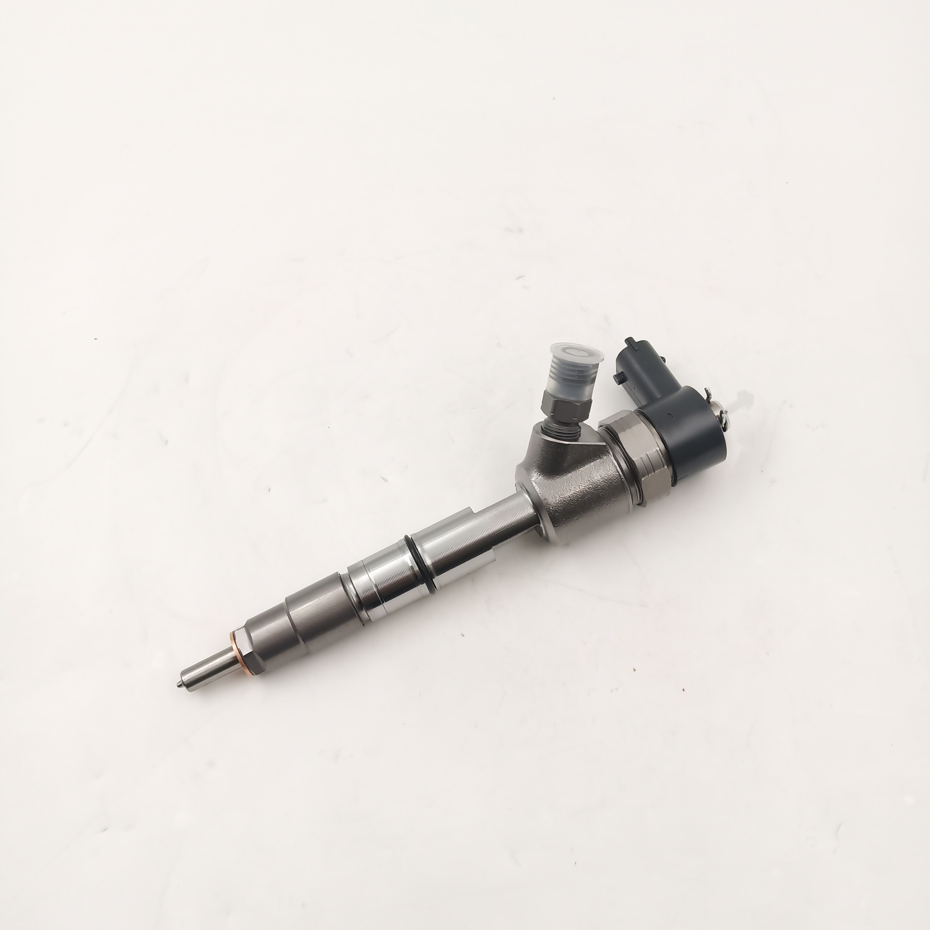 High Quality Diesel Engine Common Rail Fuel Injector 0445110821 0445110291 On Sale