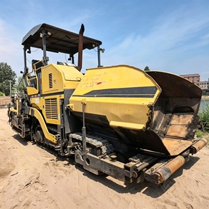 Pavoir d'asphalte haut de gamme et performant avec règle télescopique, largeur de travail de 2,8 à 9,0 m et épaisseur maximale de 300 mm pour la construction routière - Product Image 2