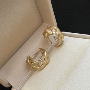 ต่างหูเงินแท้ S925 รูปทรง C ขัดเงาสไตล์อิตาลี ดีไซน์เรียบหรูแบบโบราณ ประดับเพชร ดีไซน์โค้งงอเรียบง่าย ขายส่ง - Product Image 4