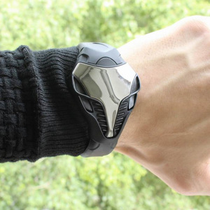 Montre sport LED numérique pour homme, pas chère, en forme de cobra, à quartz - Product Image 3
