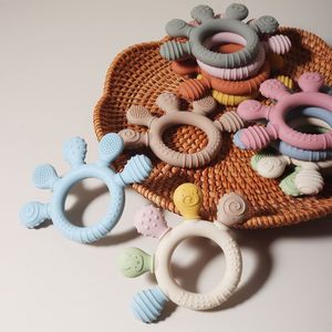 Vente chaude : hochet de dentition rond unisexe en silicone de qualité alimentaire biologique, sans BPA, apaisant pour les douleurs de dentition du bébé, pour 0-24 mois - Product Image 3