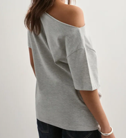 T-shirt personnalisé en gros pour femmes, design graphique, uni, épaule dénudée, coupe oversize, haute qualité, manches courtes