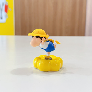 Ornement de voiture rotatif Crayon Shin Chan rouge vif en PVC, décoration de console de voiture pour soulager le stress et favoriser la guérison - Product Image 1