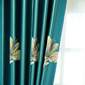 Rideaux occultants de luxe en jacquard à motifs de feuilles, 100% polyester, Tube Wind - Product Image 4