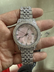 2025 <span class=keywords><strong>orologio</strong></span> in madreperla rosa UWIN <span class=keywords><strong>orologio</strong></span> di lusso in oro <span class=keywords><strong>bianco</strong></span> rifinito in marmo rosa con <span class=keywords><strong>quadrante</strong></span> in cristallo da donna - Product Image 3