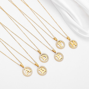 Collier en acier inoxydable CNC pour femmes 26 lettres haut de gamme été à la mode chaîne de lettres Zircon belle chaîne de clavicule anniversaire - Product Image 6