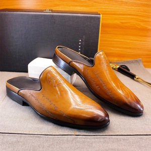 รองเท้าแตะฤดูร้อนสำหรับผู้ชายขนาดใหญ่ ปิดนิ้วเท้า หนังแท้ ลายนูน สไตล์ธุรกิจ กันลื่น สวมใส่สบาย ระบายอากาศได้ดี - Product Image 6