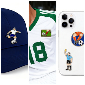 Pins Personalizados de Artículos Promocionales para Fanáticos del Fútbol, Insignias de Clubes de Fútbol al por Mayor, Números de Jugador en Camisetas, Pegatinas Metálicas para Teléfonos para Zonas de Fanáticos - Product Image 5