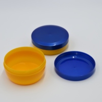 Pot cosmétique rond plat en PP de 80g 110g, pot à crème en plastique à profil bas avec couvercle bleu pour crème pour le visage, baumes